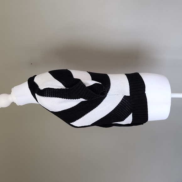 Worthington Short Sleeve Button Up Cardigan Sweater Size Small Black & White - Picture 2 of 6